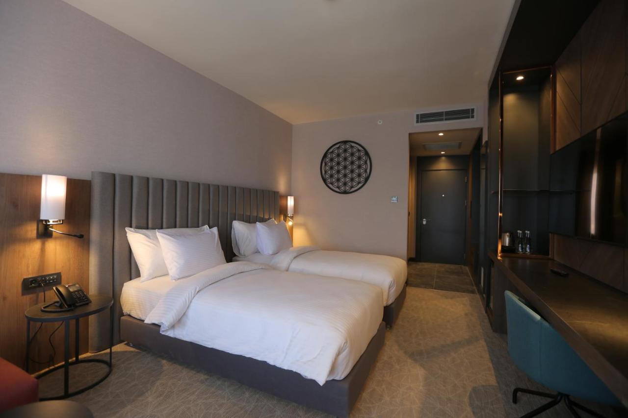 Crowne Plaza Ankara By Ihg Hotel Bagian luar foto