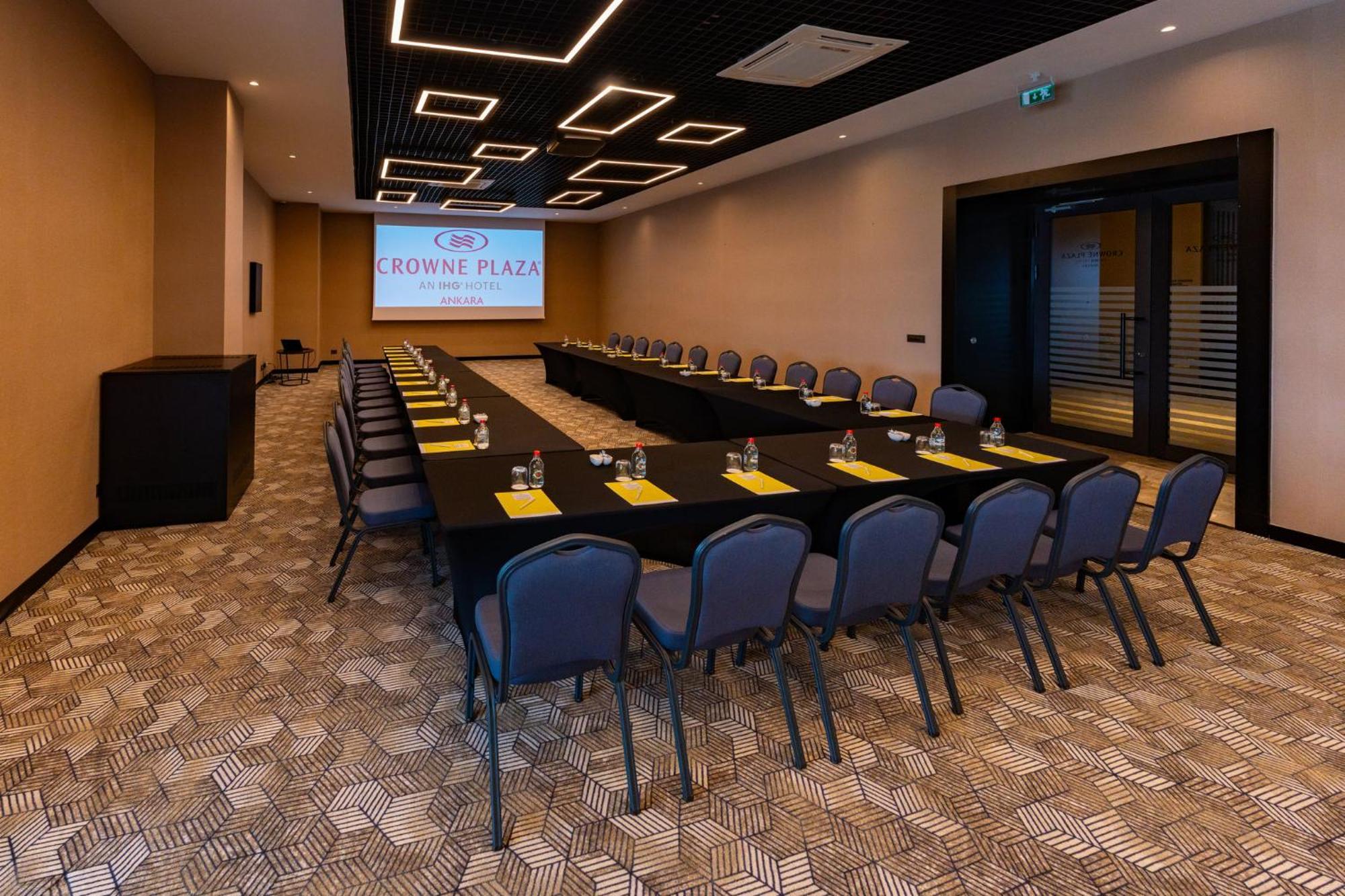 Crowne Plaza Ankara By Ihg Hotel Bagian luar foto